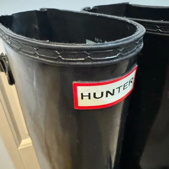 Hunter Classic Black Boots - Picture 3 of 6